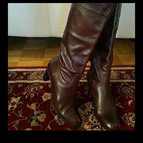Eddie Bauer made in Italy 9.5 Calf high Boot Heel Zipper pretty Brown Leather - Picture 1 of 14